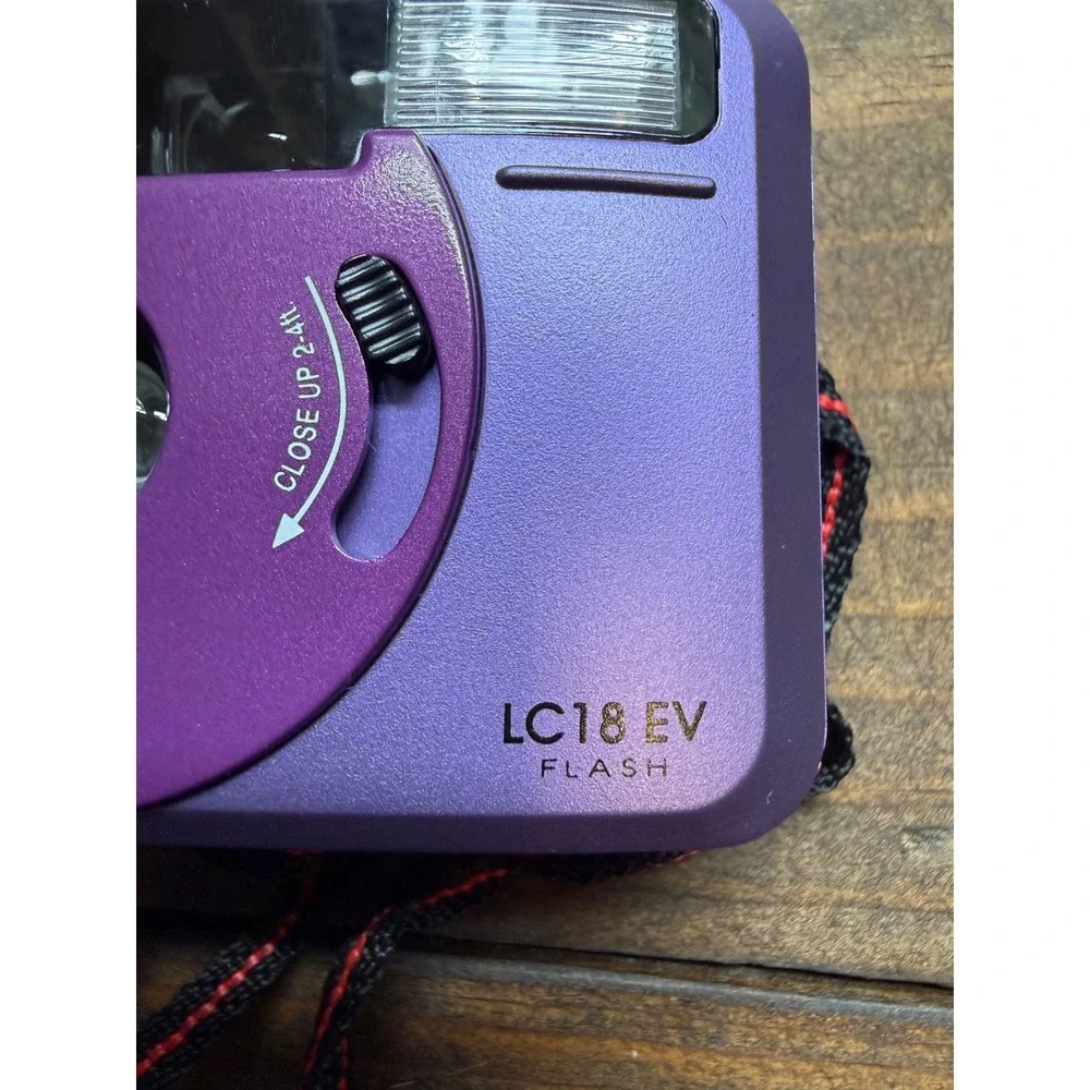 Le Clic Film Camera OS 35mm Point Shoot Purple Flash LC18 EV Case 1084 UNTESTED